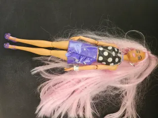 Confezione di bambole principesse e Barbie