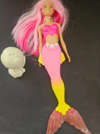 Confezione di bambole principesse e Barbie