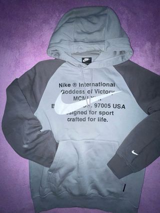 Sudadera Nike International Gris