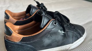 Zapatillas Pepe Jeans casuales negras y marrones