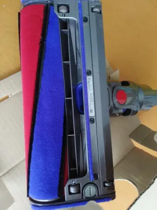 Cepillo Dyson V8 Absolute Tarima