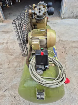 Compresor Puska VE-2 300L Trifásico