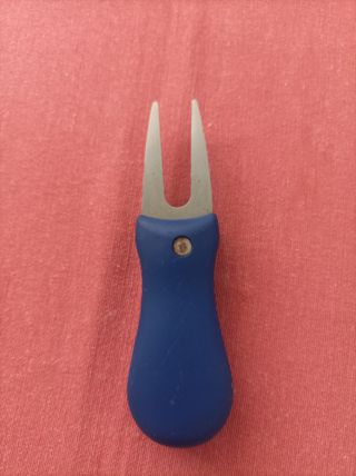 Herramienta de reparación de divots de golf