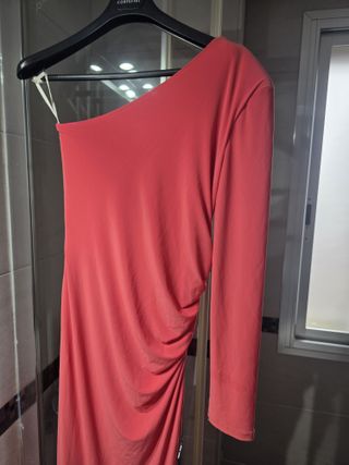 NUEVO. Vestido rojo largo