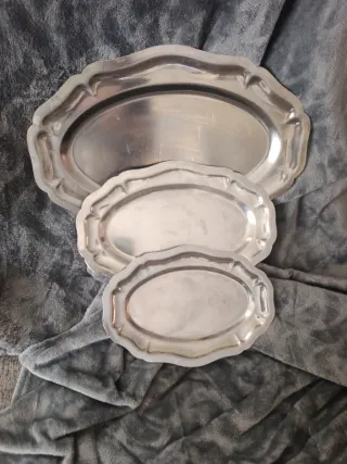 3 Bandejas Metálicas Ovaladas
