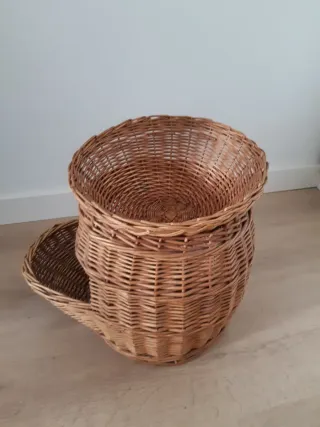 Cesta de mimbre redonda con tapa