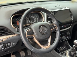 Jeep Cherokee 2.0 CRD Longitude año 2014