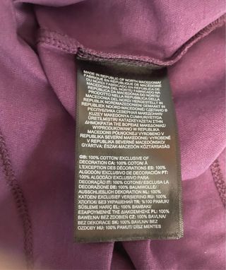 Camiseta The North Face Morada