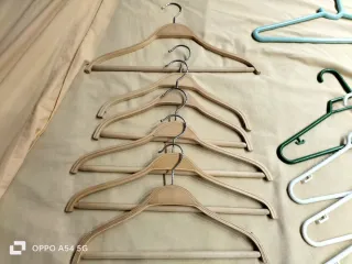 Lote 12 perchas infantiles