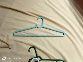 Lote 12 perchas infantiles