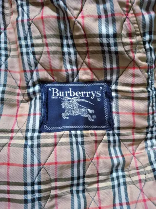Chaqueta Burberry acolchada cuadros vintage