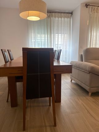 Mesa de comedor 150x90 extensible 240x90. 6 sillas