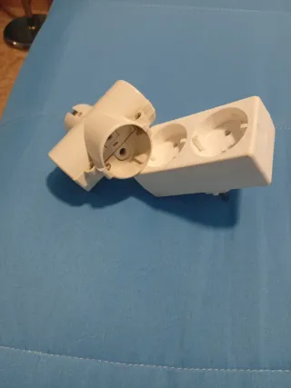 2 Enchufes Adaptadores