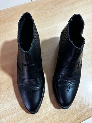 Botín bajo mujer negro