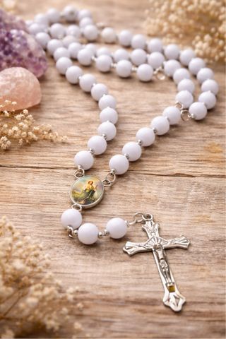 Rosario artesanal cuentas blancas 8mm