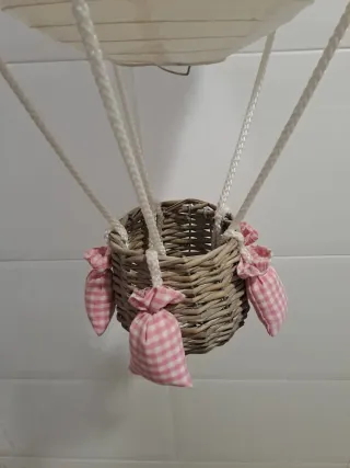 Lámpara infantil globo aerostático