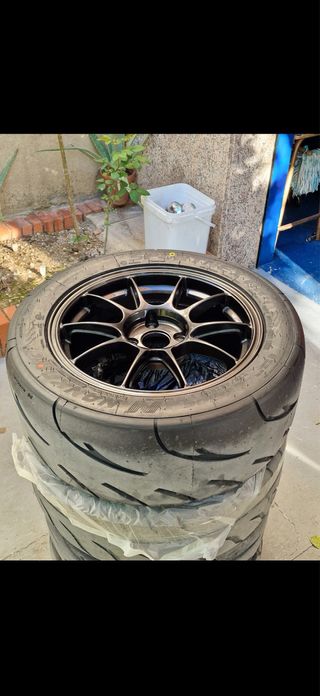 Llantas Racing Division VR5 con Gomas Nankang AR1