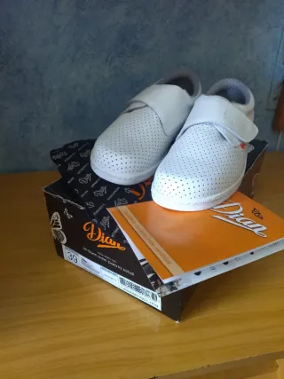 Zapatos Sanitarios Dian Blancos
