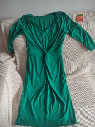 Traje verde elegante