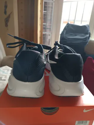 Zapatillas Nike Revolution 8 Talla 43