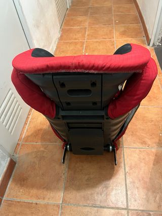 Silla coche bebé Romer roja y negra