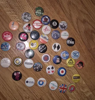 Lote de chapas pop retro variadas