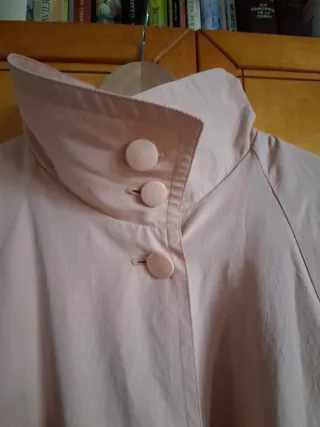 Gabardina ligera amplia entretiempo