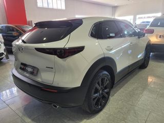 Mazda CX-30, AUT; CARPLAY, Navi, cámara, LED, 18",