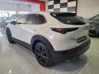 Mazda CX-30, AUT; CARPLAY, Navi, cámara, LED, 18",