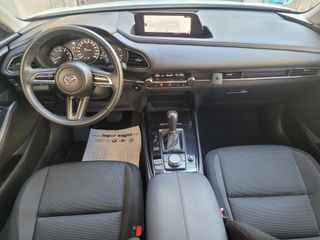 Mazda CX-30, AUT; CARPLAY, Navi, cámara, LED, 18",