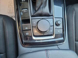 Mazda CX-30, AUT; CARPLAY, Navi, cámara, LED, 18",