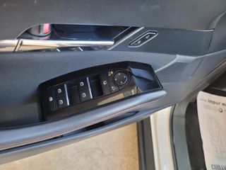 Mazda CX-30, AUT; CARPLAY, Navi, cámara, LED, 18",