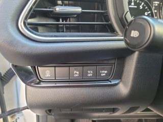 Mazda CX-30, AUT; CARPLAY, Navi, cámara, LED, 18",