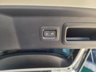 Mazda CX-30, AUT; CARPLAY, Navi, cámara, LED, 18",