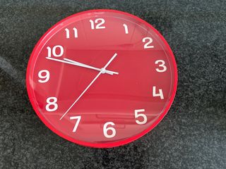 Reloj de Pared Rojo Ikea
