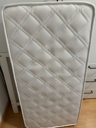 Cuna completa + Colchón impecable + Pack Zara Home