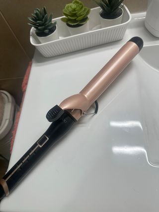 Tenacilla de pelo Anjou negra y dorada