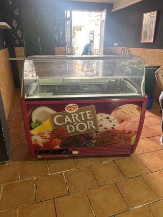 Vitrina expositora Carte D'Or