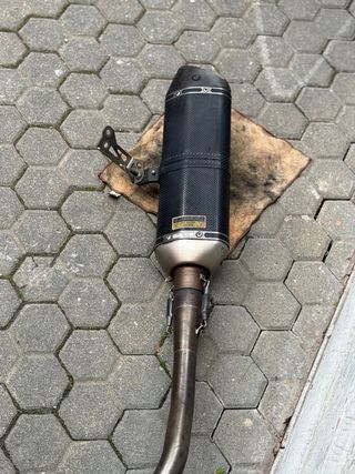 Escape Akrapovic Racing TMAX 560