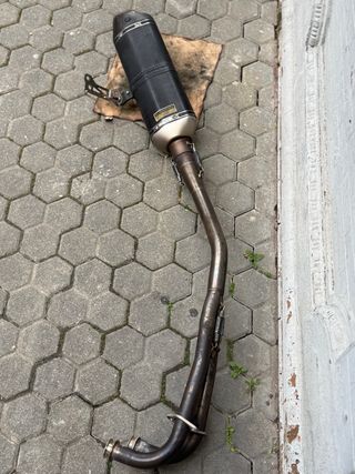 Escape Akrapovic Racing TMAX 560