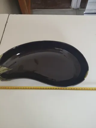 Bandeja Cerámica Morada  Berenjena marca "Bordallo