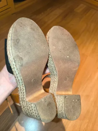 Sandalias cuña negras y marrones talla 38