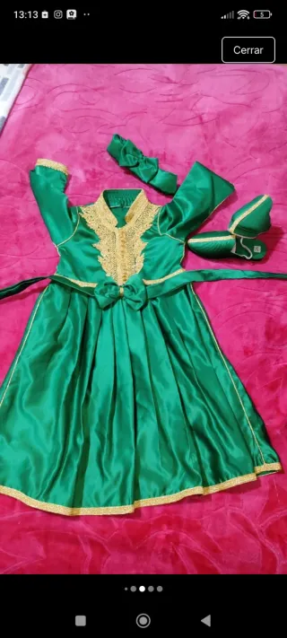 Conjunto caftán y babuchas niña verde