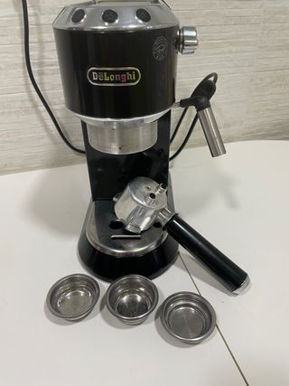Cafetera DeLonghi Express Negra