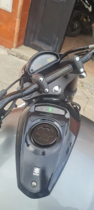 Suzuki Intruder M800 Cruiser