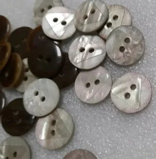 Lote 20 botones- 8 modelos