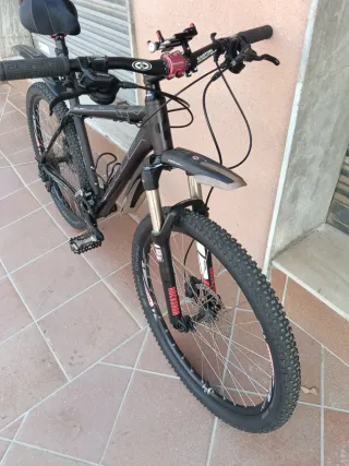 Bicicleta Cube LTD 26