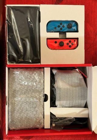 Nintendo Switch OLED Azul y Rojo