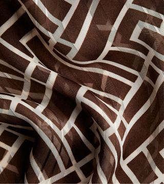 Blusa H&M Estampada Marrón y Blanca