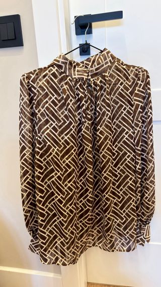 Blusa H&M Estampada Marrón y Blanca